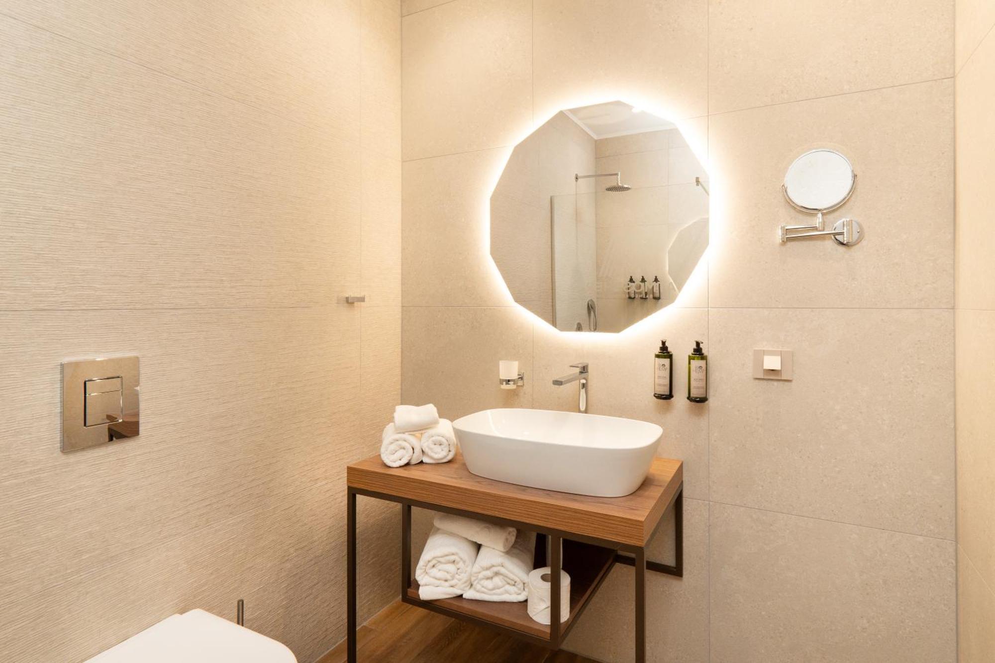 Atmosphere Balneo Hotel & Spa パヴェル・バニャ エクステリア 写真