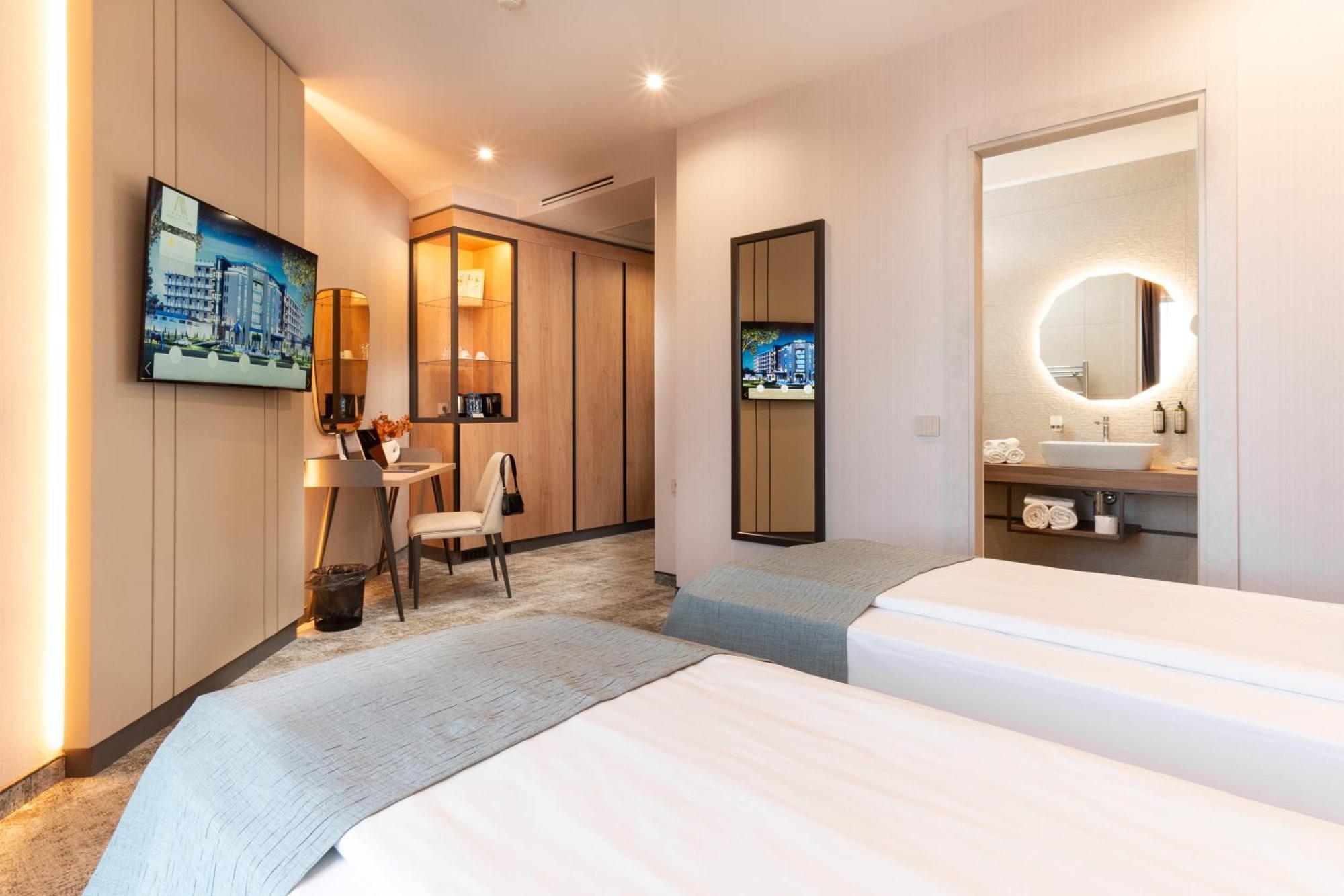 Atmosphere Balneo Hotel & Spa パヴェル・バニャ エクステリア 写真